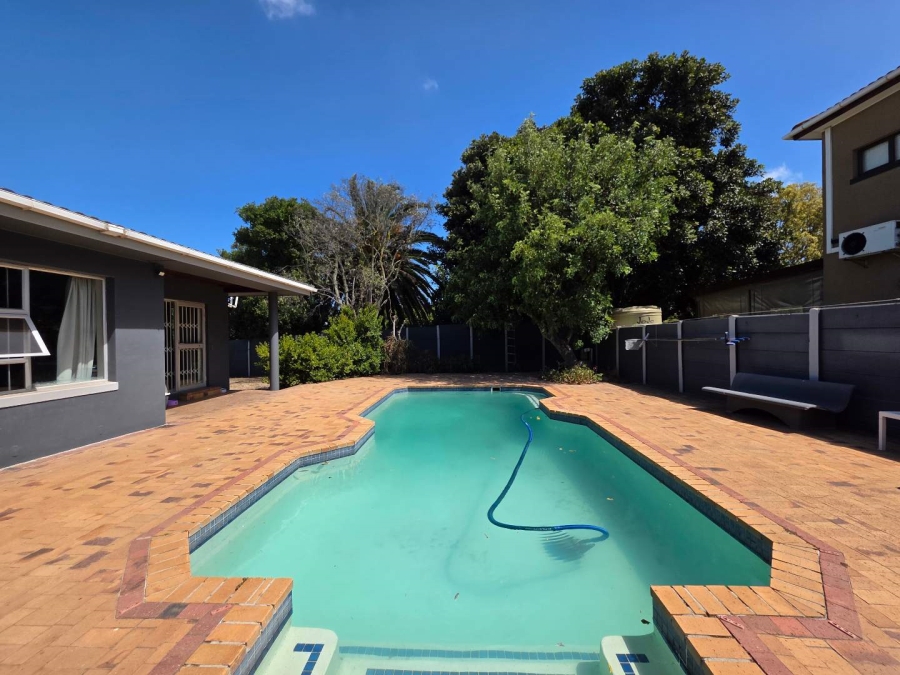 3 Bedroom Property for Sale in Welgelegen Western Cape